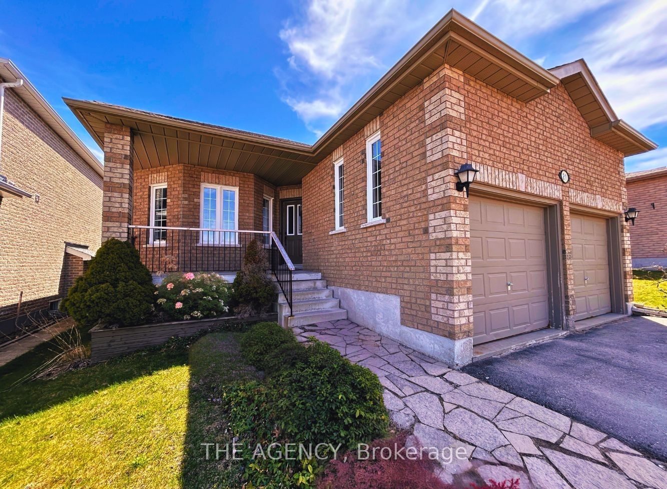 21 Silver Trail, Barrie, ON, L4N 2S2