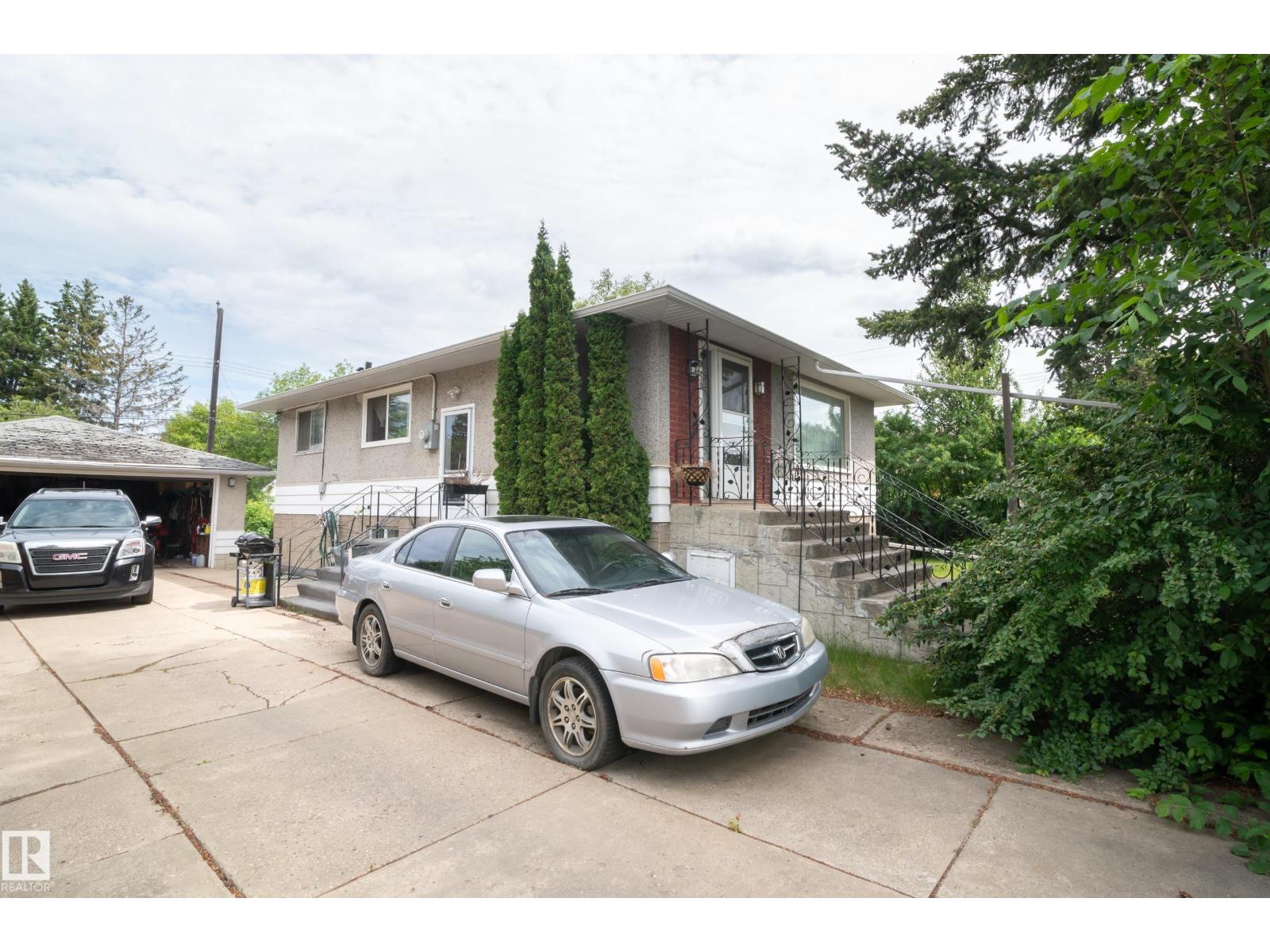 Additional image 4 of 8316 73 Avenue NW, Edmonton, AB, T6C0E2