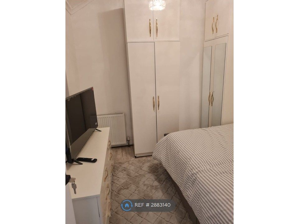 Additional image 7 of Room to rentCentral St, Hengoed CF82