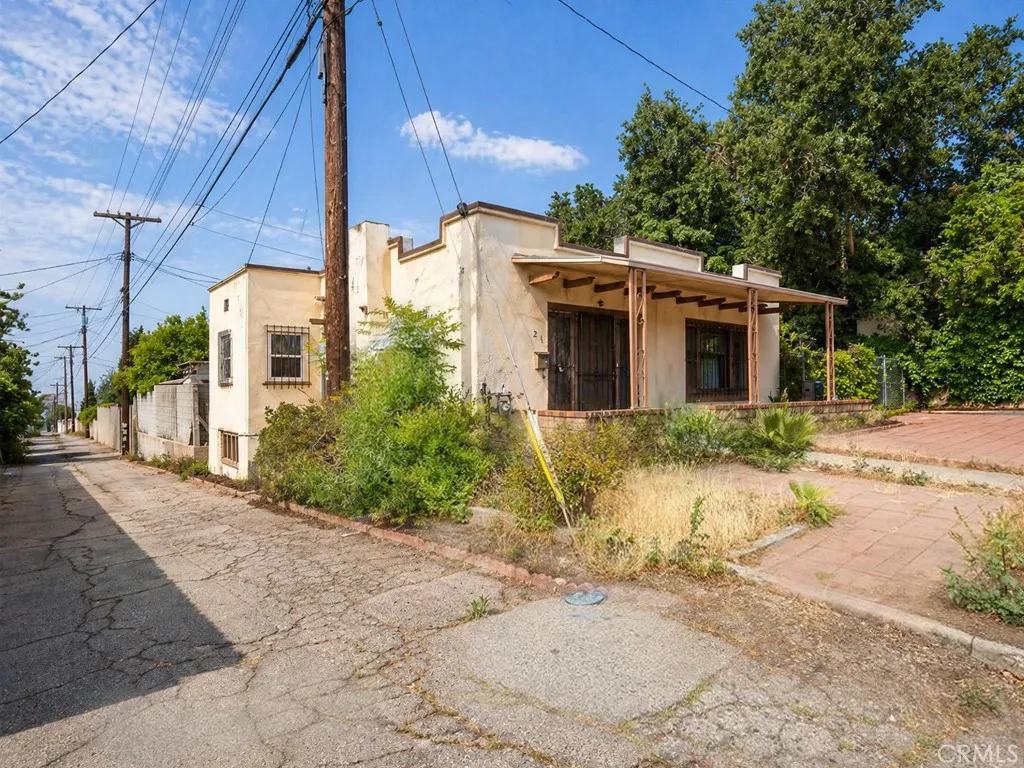 Additional image 18 of 211 S Bel Aire Drive, Burbank, CA 91501