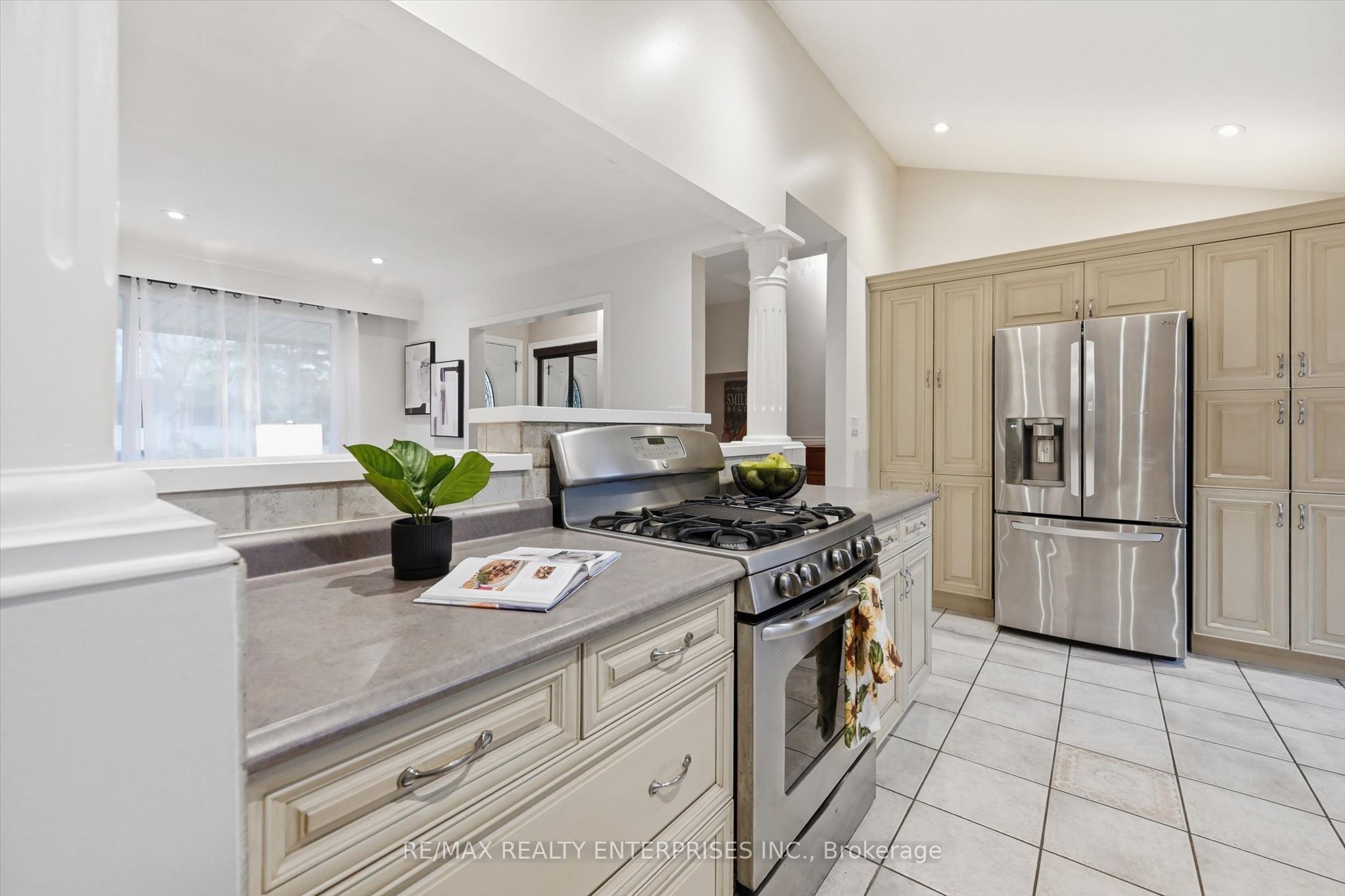Additional image 6 of 5187 Carousel Court, Burlington, ON, L7L 3W7