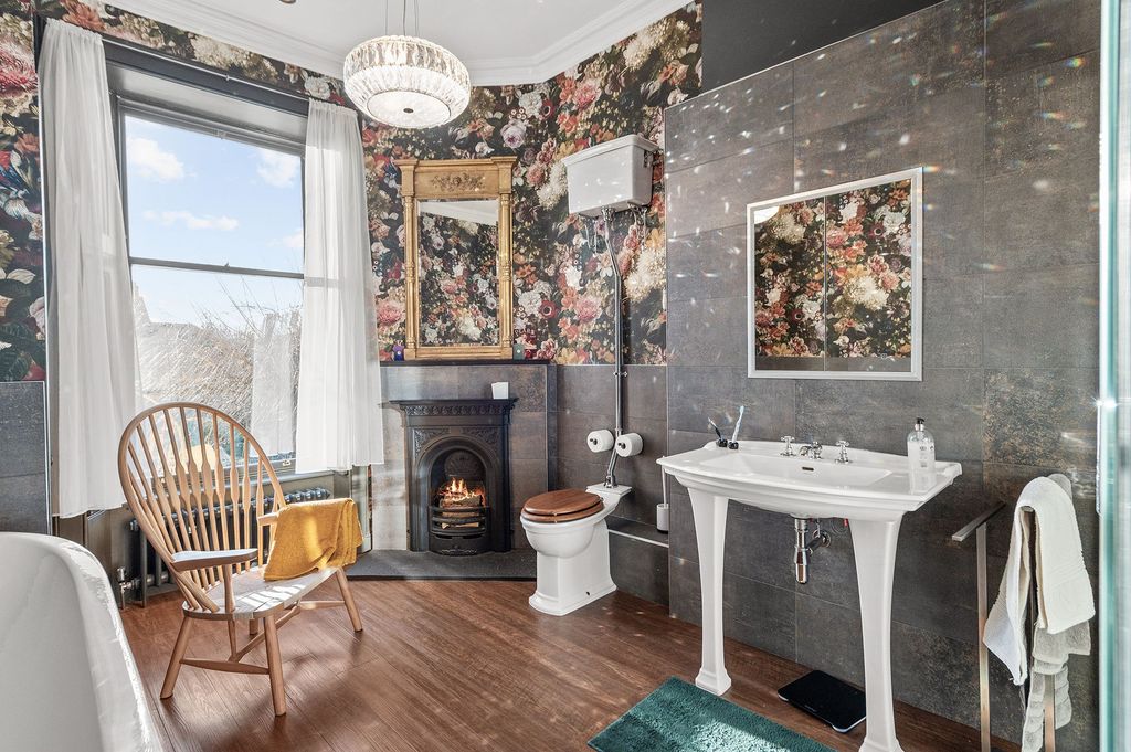 Additional image 9 of 2 bed flat for sale'bellmoir', Henderson Street, Bridge Of Allan FK9