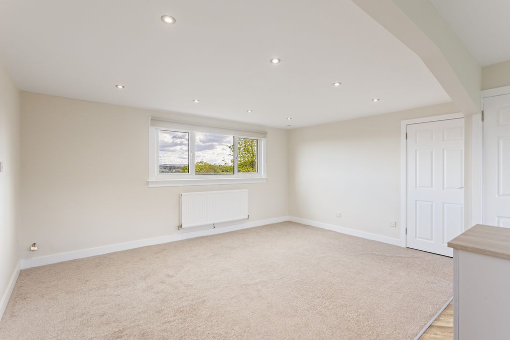 Additional image 4 of 2 bed flat to rentVictoria Street, Craigshill, Livingston EH54