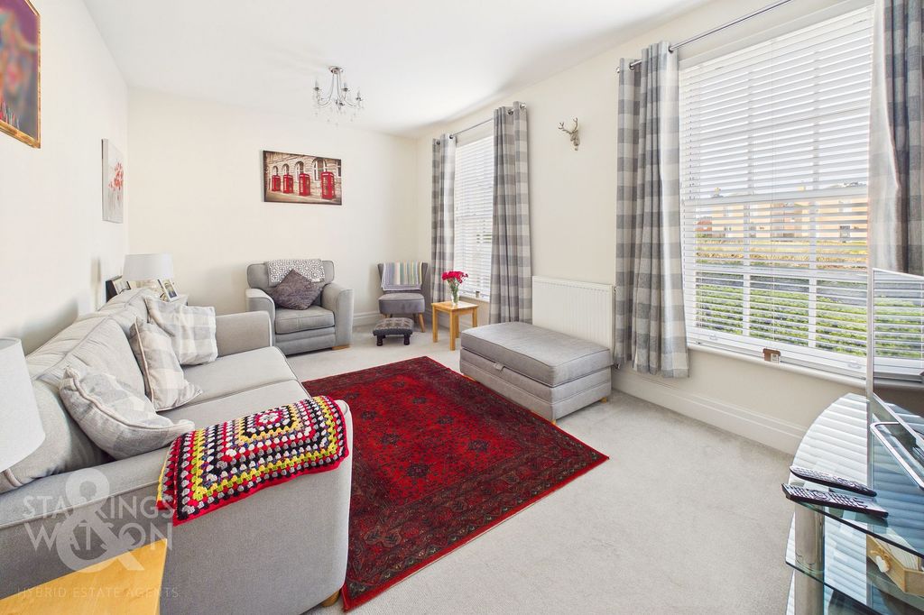 Additional image 7 of 4 bed detached house for saleOak Avenue, Loddon, Norwich NR14