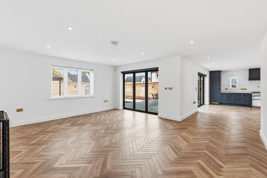 Additional image 4 of 5 bed detached house for saleCrown Close, Thorney, Peterborough PE6