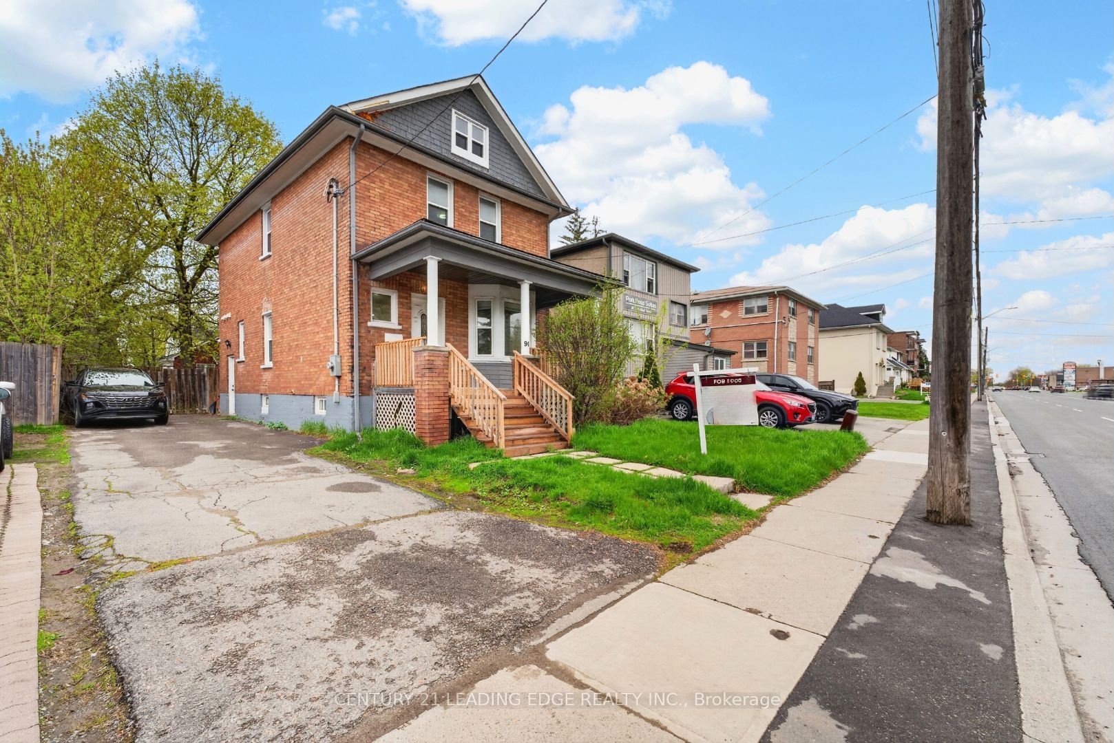 90 Park Road S, Oshawa, ON, L1J 4G9