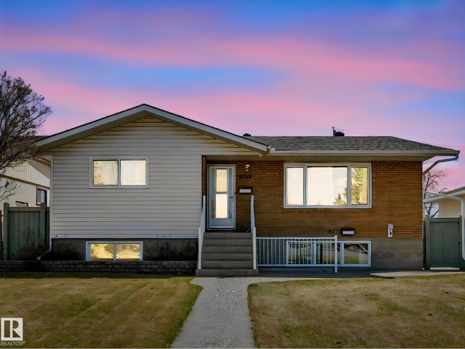 12715 95 Street NW, Edmonton, AB, T5E3X8