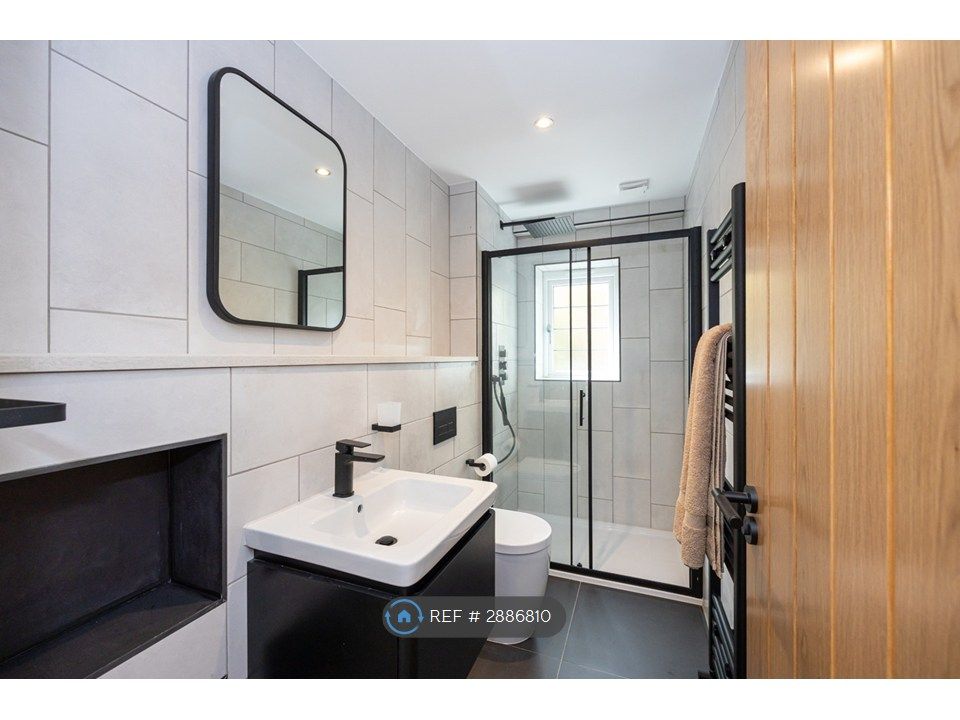 Additional image 10 of 5 bed semi-detached house to rentBeresford Crescent, Newcastle-Under-Lyme ST5