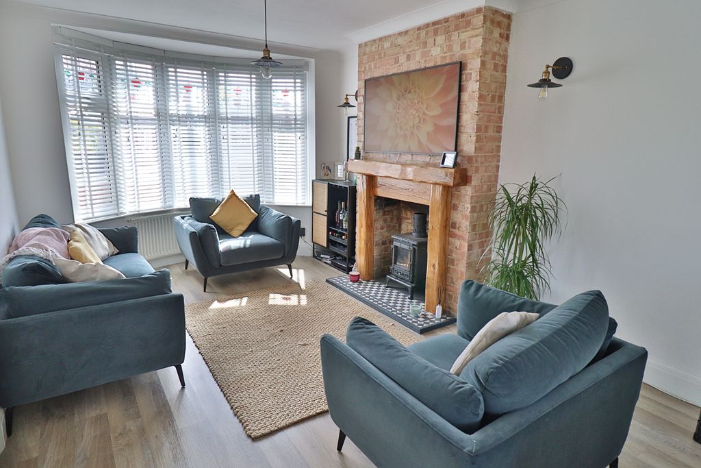 Additional image 2 of 3 bed semi-detached house to rentWestbrook Park Road, Peterborough PE2