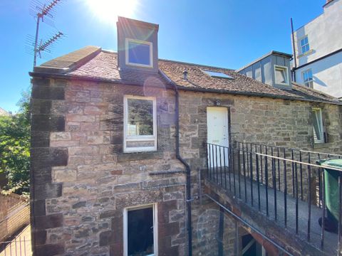 St Leonards Bank, Newington, Edinburgh EH8
