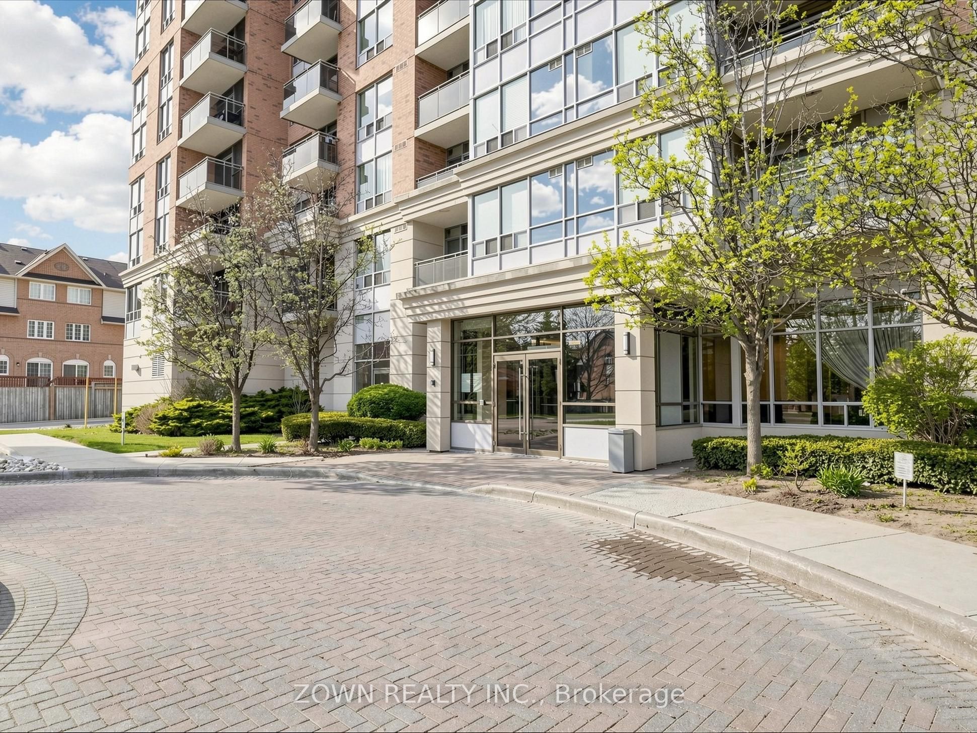 Additional image 2 of 1603-55 Strathaven Drive, Mississauga, ON, L5R 4G9