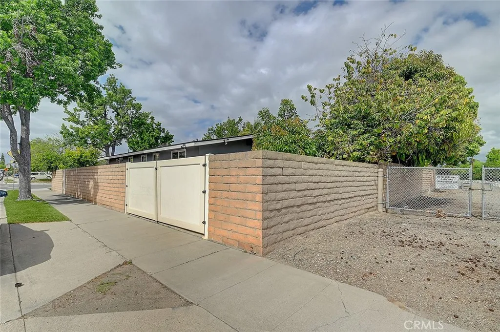 Additional image 120 of 2044 W Spruce Avenue, Orange, CA 92868