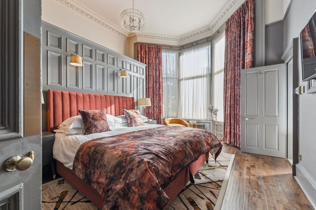 Additional image 21 of 3 bed flat for saleWinton Drive, Flat 0/1, Kelvinside, Glasgow G12