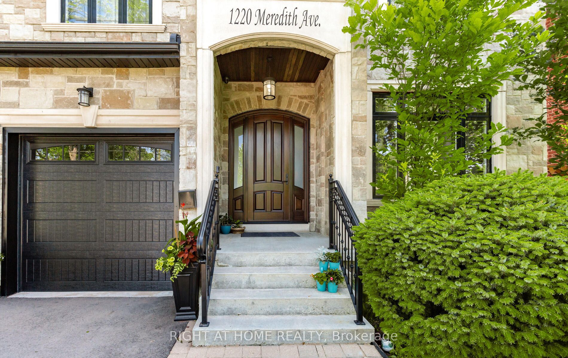 Additional image 2 of 1220 Meredith Avenue, Mississauga, ON, L5E 2E3