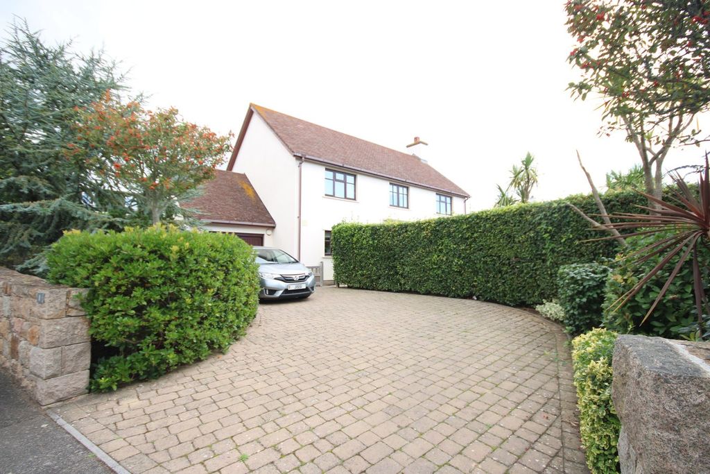 Additional image 33 of 4 bed detached house to rentLa Route De Noirmont, St Brelade, Jersey JE3