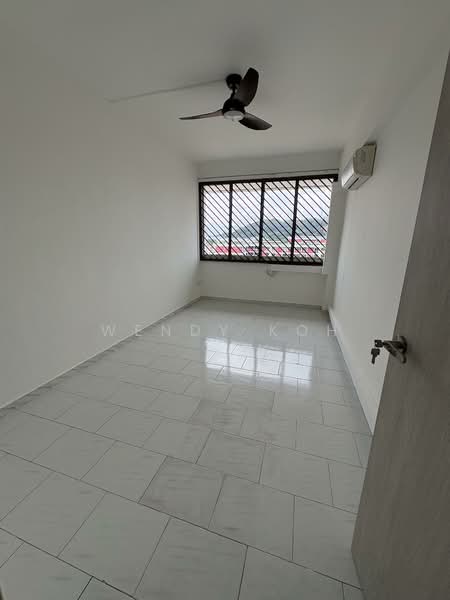 Additional image 5 of 4 Toh Yi Drive