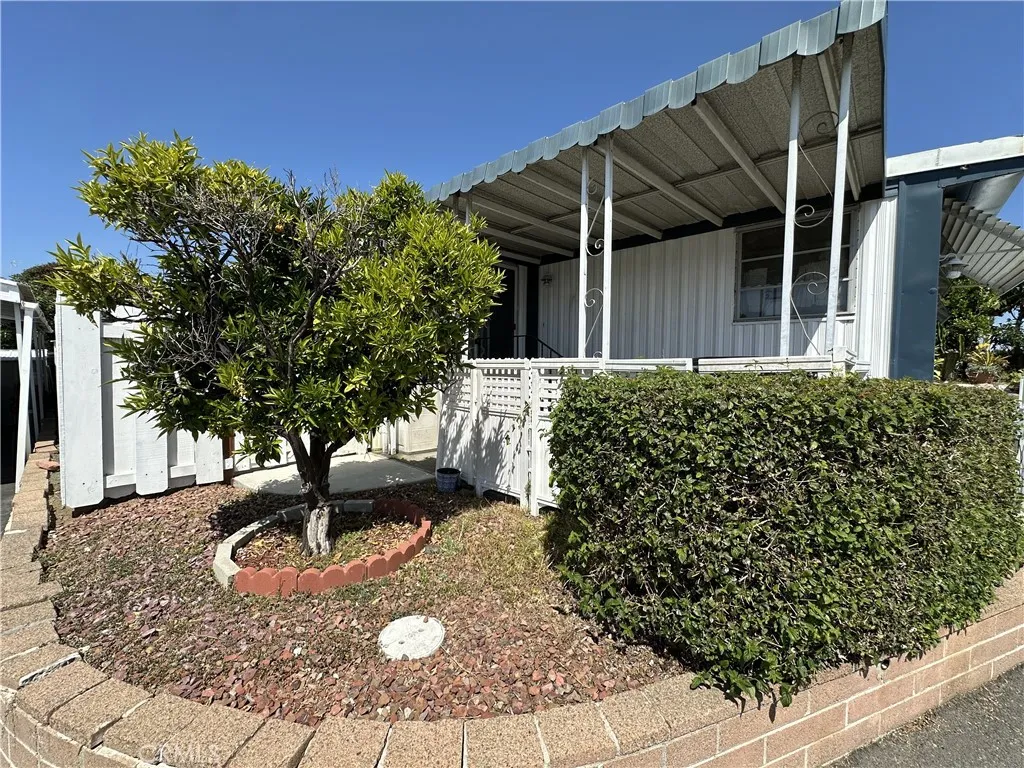 200 Olive Avenue, Vista, CA 92083