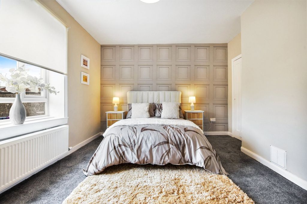 Additional image 3 of 2 bed flat for saleBurns Crescent, Girdle Toll, Irvine KA11