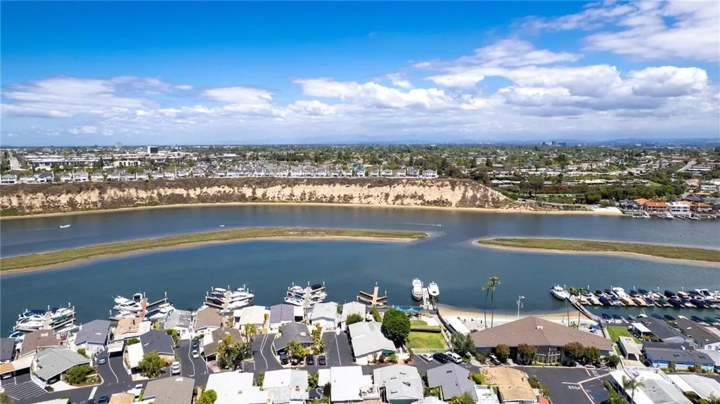 Additional image 67 of 59 Saratoga, Newport Beach, CA 92660