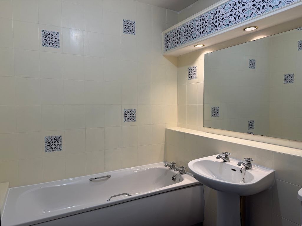 Additional image 6 of 2 bed shared accommodation to rentGarstang Road, Preston PR1