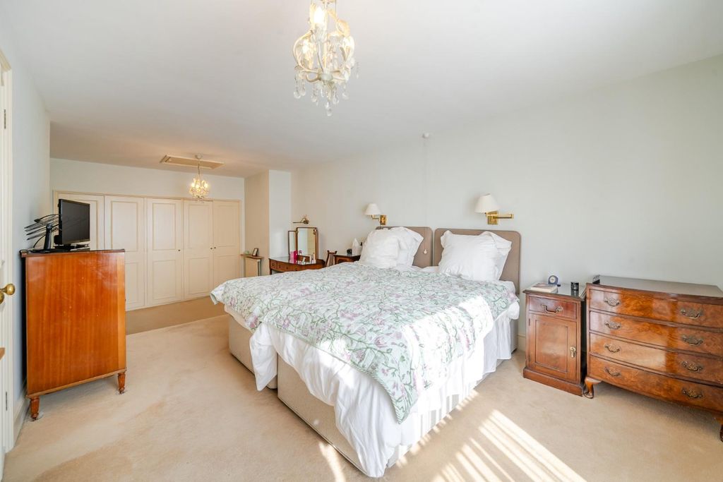 Additional image 19 of 4 bed property for saleLondon Road, Sandy SG19
