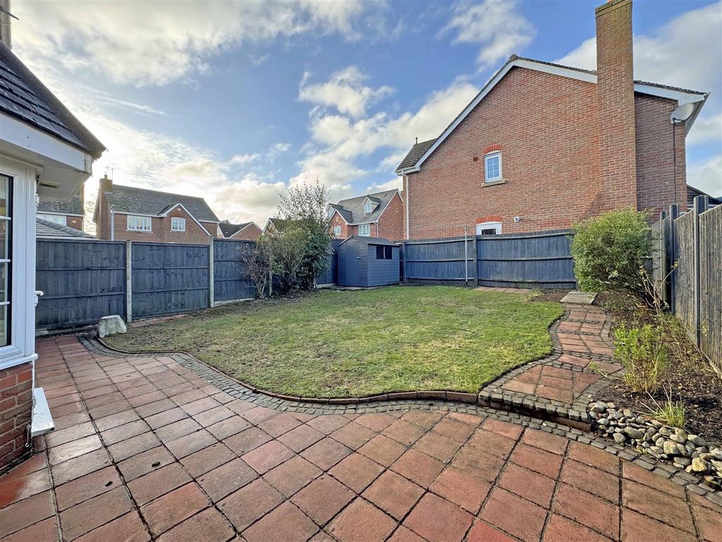 Additional image 7 of 4 bed detached house to rentHighgrove Gardens, Stamford PE9
