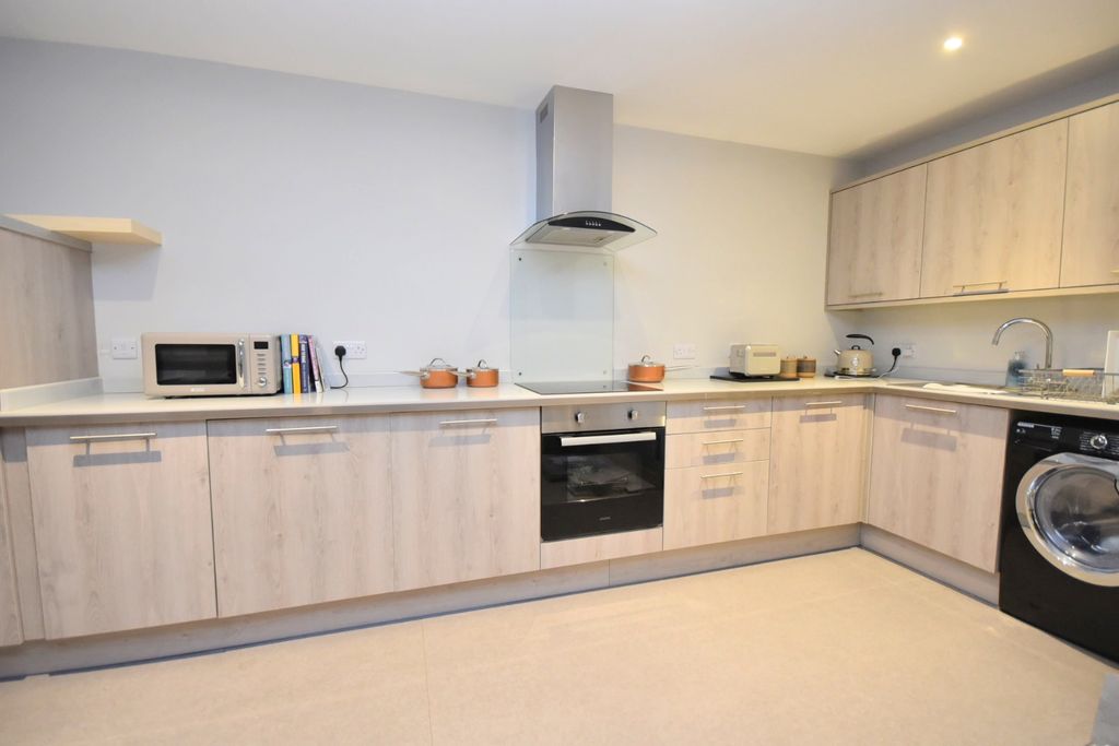 Additional image 5 of 10 bed flat for saleStation Road, Desborough, Kettering NN14