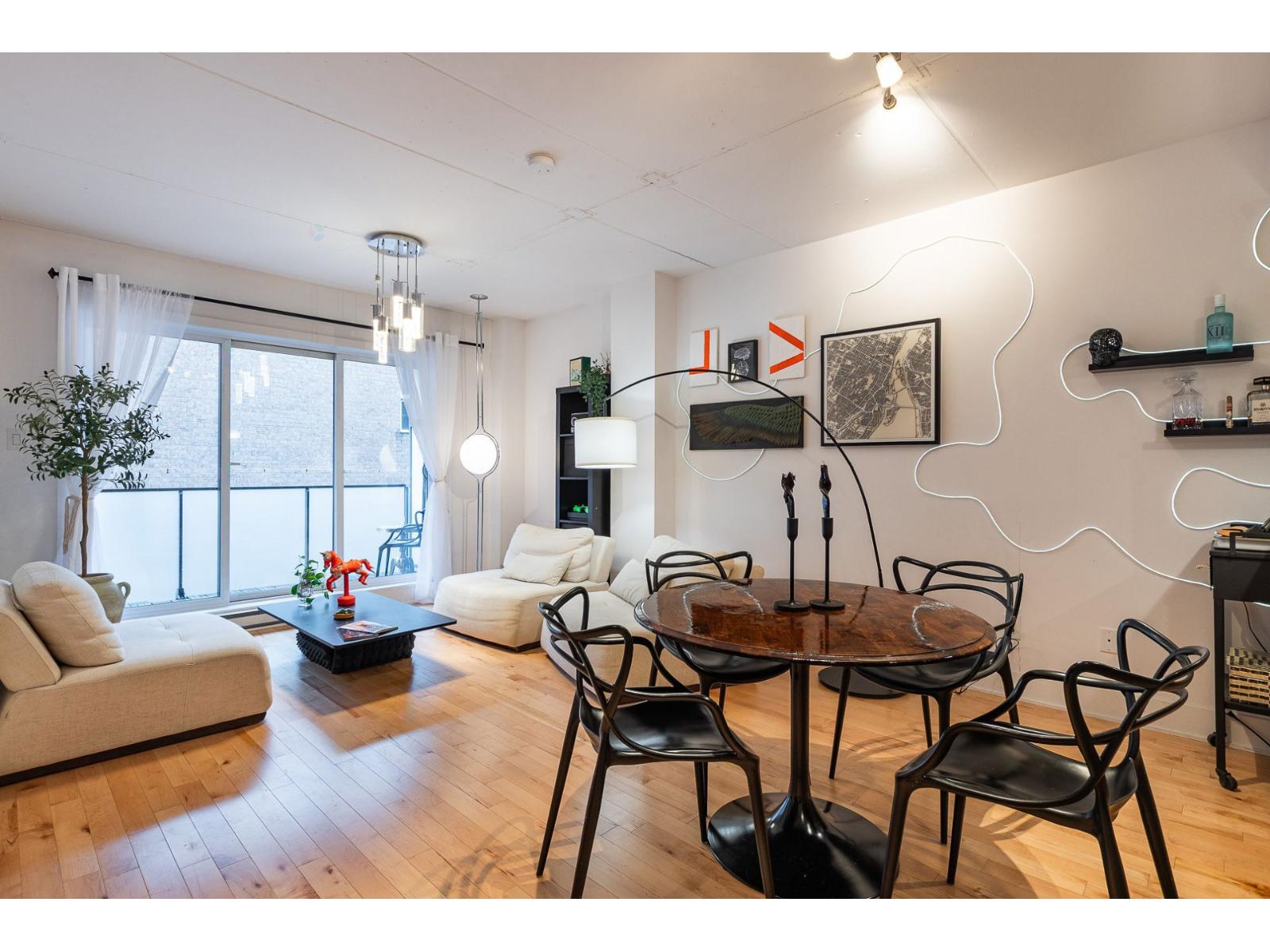2229 Rue Ste-Catherine E.