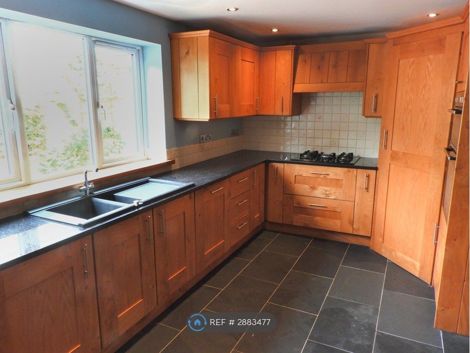 Additional image 5 of 5 bed detached house to rentChurchills Rise, Cullompton EX15