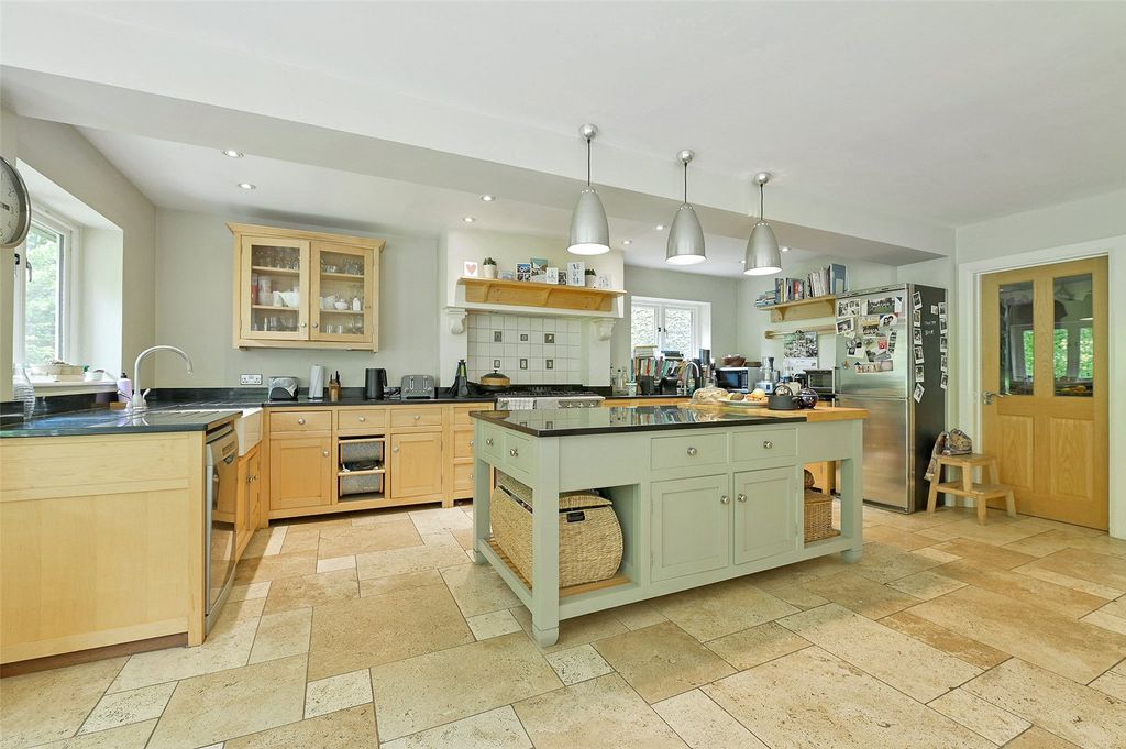 Additional image 4 of 5 bed detached house to rentDoggetts Wood Lane, Chalfont St. Giles, Buckinghamshire HP8