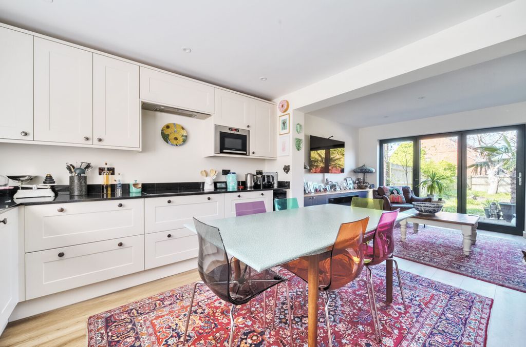 Additional image 3 of 4 bed semi-detached house for saleHaslemere, Surrey GU27
