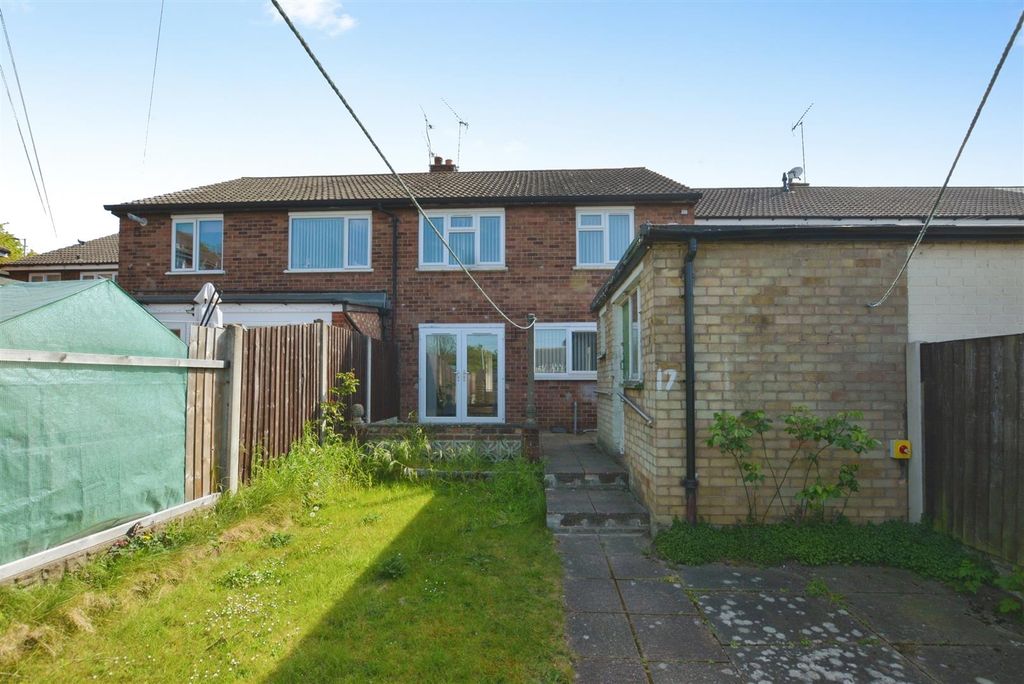 Additional image 14 of 3 bed terraced house to rentCanterbury Close, Scunthorpe DN17