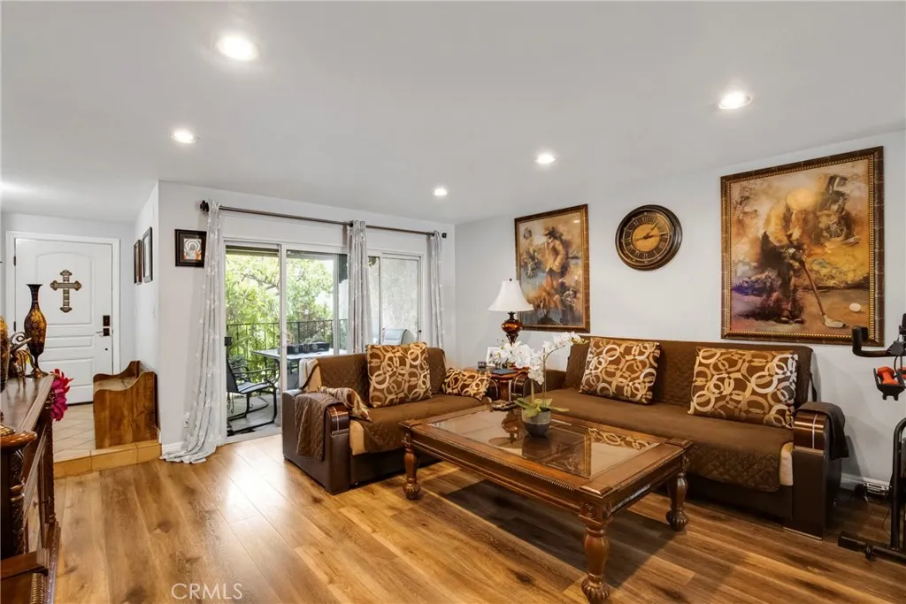 Additional image 7 of 9562 Via Bernardo, Burbank, CA 91504