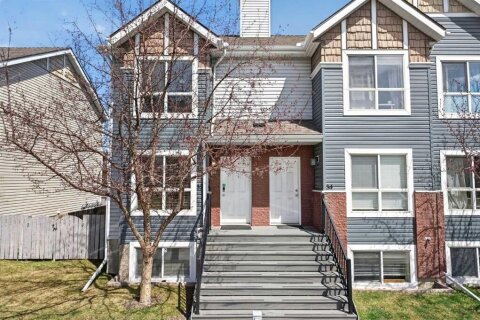 Additional image 7 of 32 Erin Woods Court SE, Calgary, AB, T2B 3V6