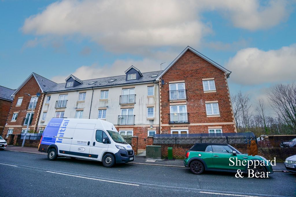 2 bed flat for saleTregwilym Road, Rogerstone, Newport NP10