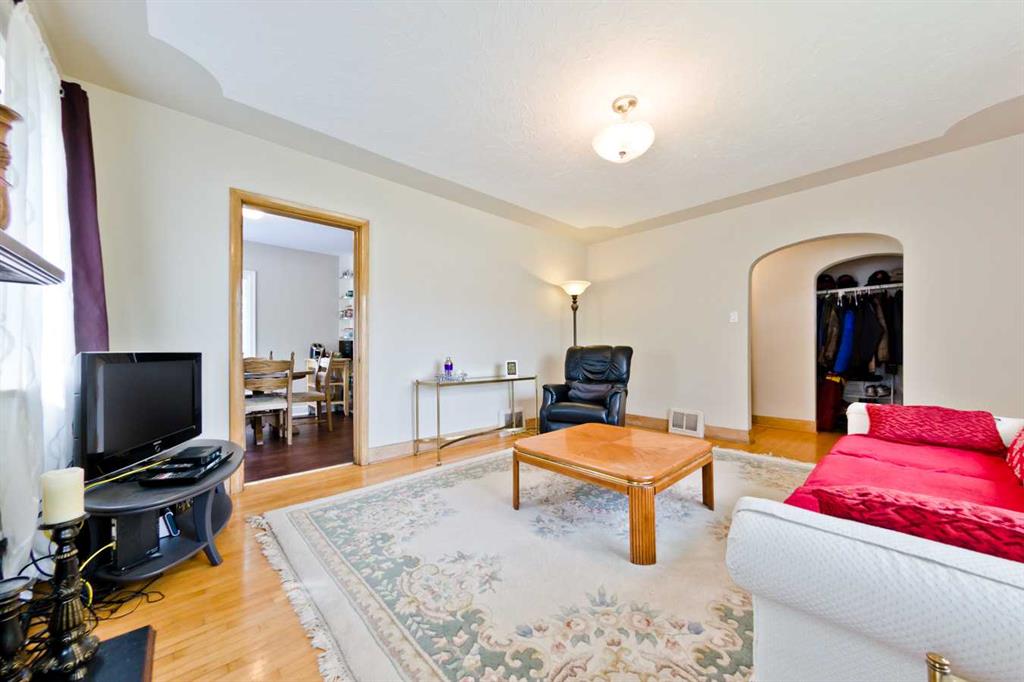 Additional image 6 of 617 17 Avenue NE, Calgary, AB, T2E 1M4
