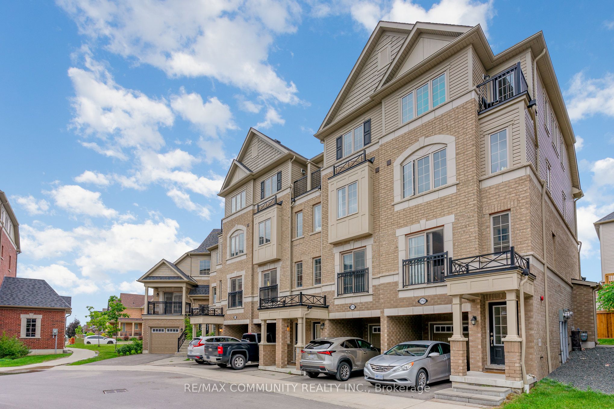 Room-2757 Deputy Minister Path, Oshawa, ON, L1L 0M7