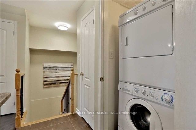 Additional image 5 of 3-3250 Bentley Drive, Mississauga, ON, L5M 0P7