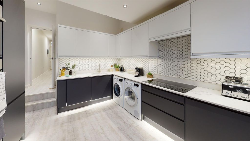 Additional image 2 of 5 bed shared accommodation to rentHubert Road, Birmingham B29