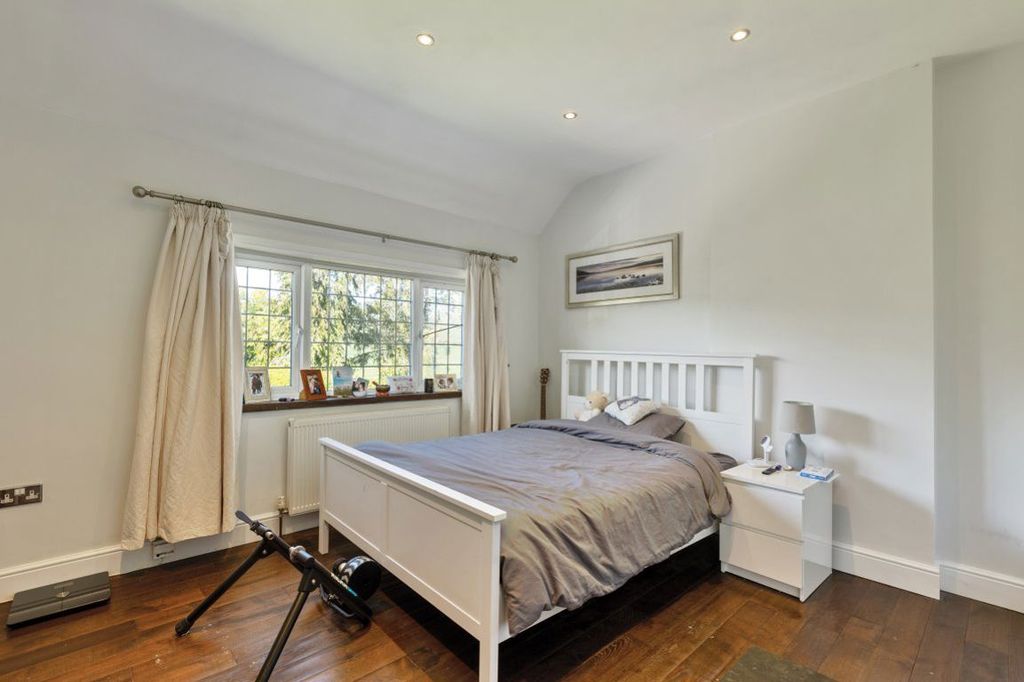 Additional image 11 of 5 bed detached house to rentMaplescombe Lane, Farningham DA4