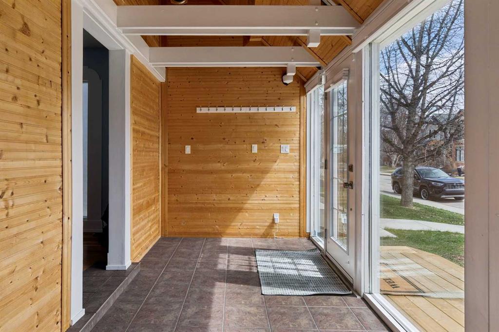 Additional image 3 of 2128 Broadview Road NW, Calgary, AB, T2N3H9