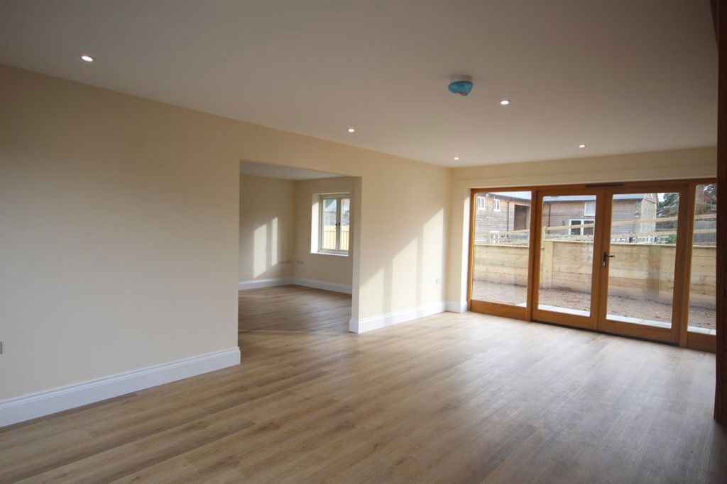 3 bed barn conversion to rentTitley, Kington HR5 photo 5