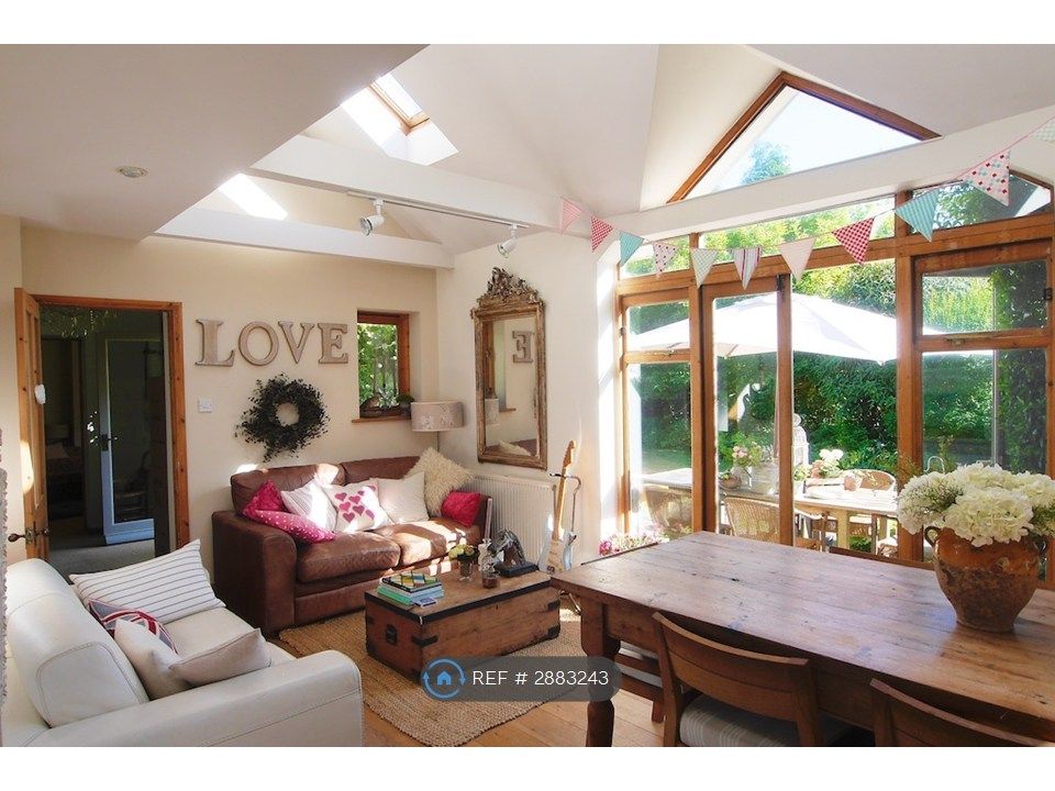 4 bed detached house to rentLower Road, Forest Row RH18