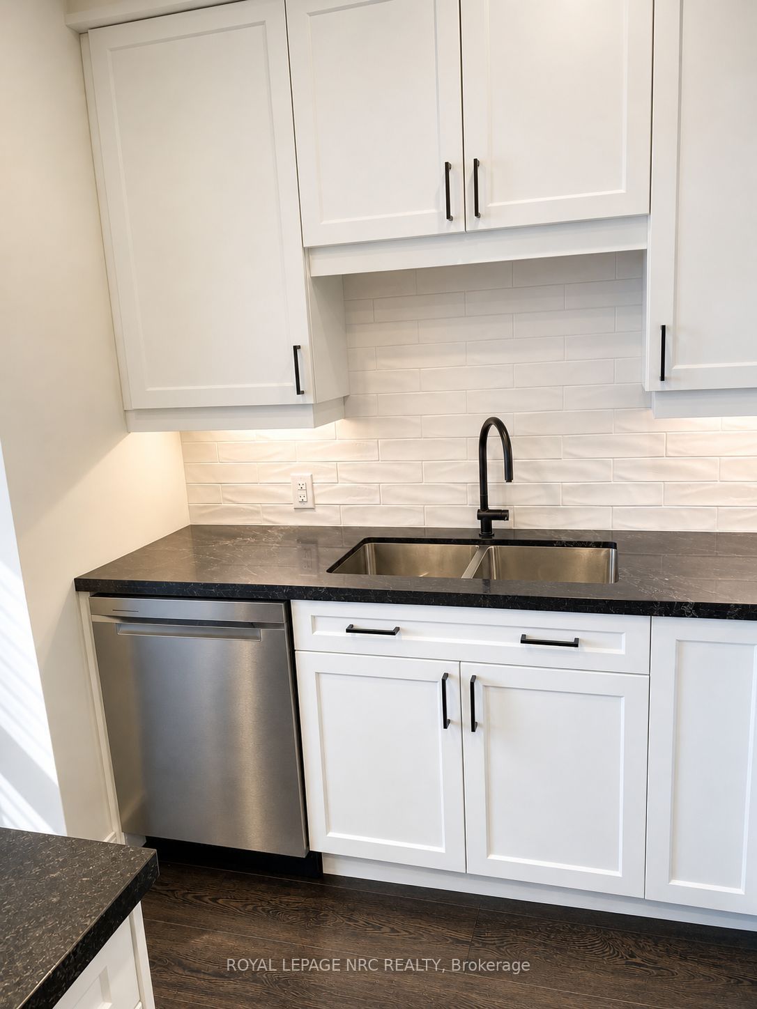 Additional image 3 of 604-118 West Street, Port Colborne, ON, L3K 4C9