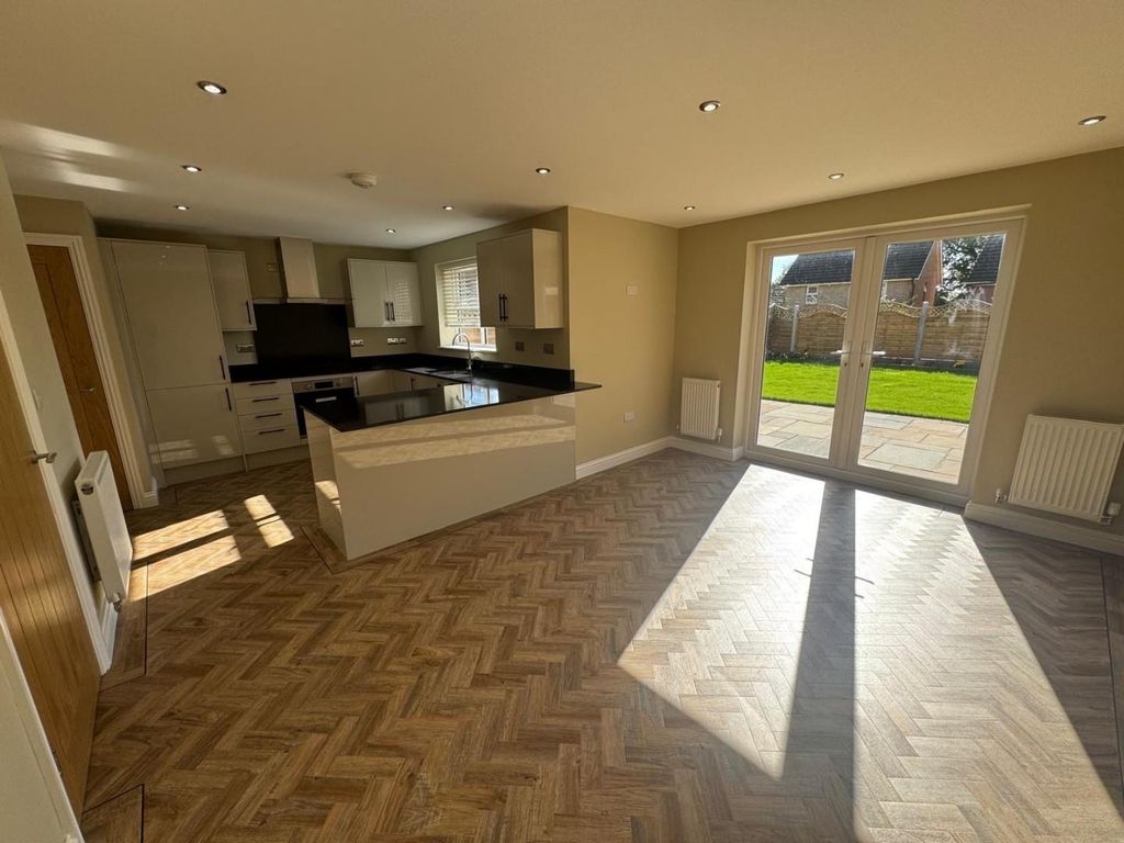Additional image 8 of 5 bed property to rentIslawen Meadows, Pencoed, Pencoed CF35
