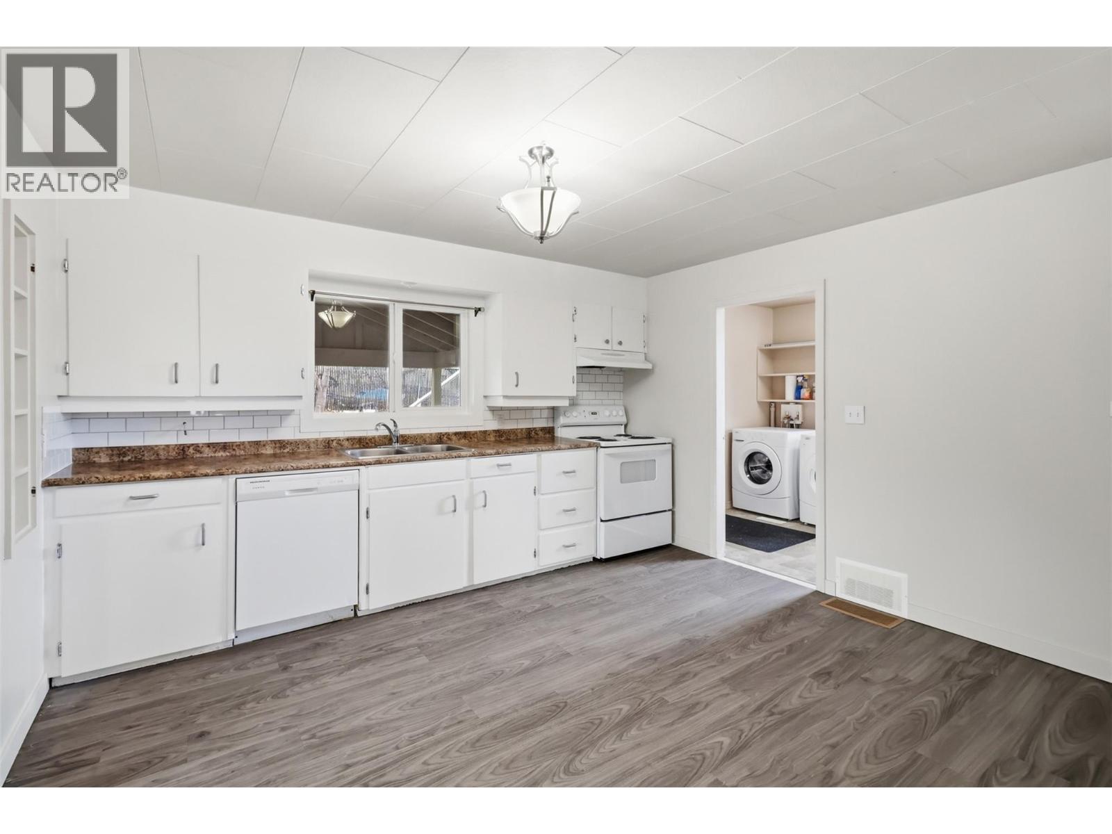 Additional image 3 of 133 Cedar Street, Kamloops, BC, V2B1G2