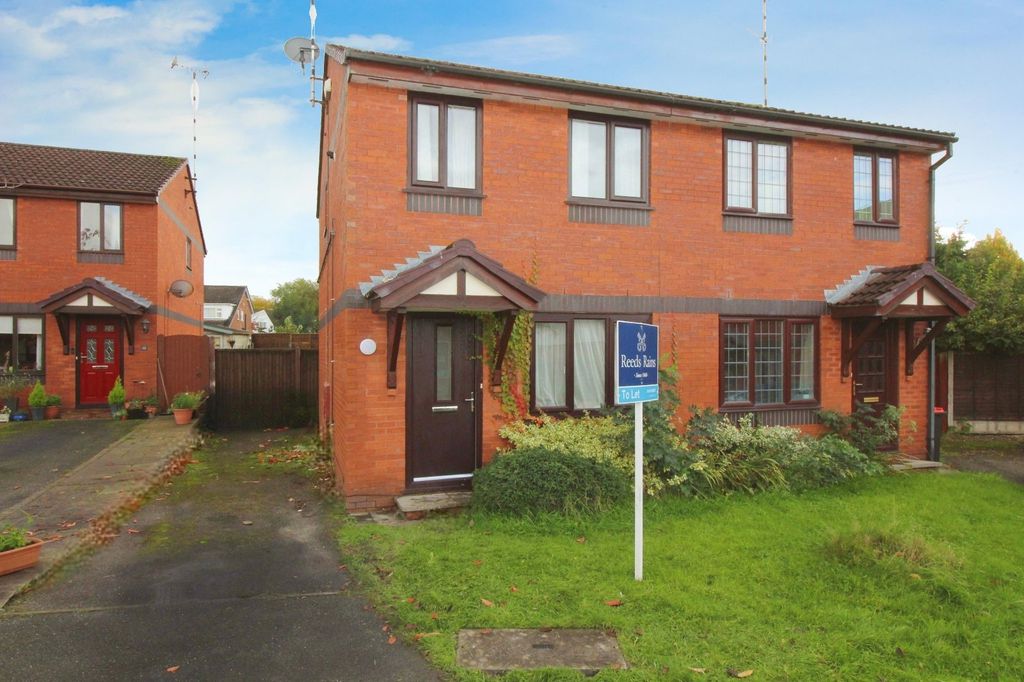 Semi-detached house to rentLarkspur Close, Chester, Cheshire West And Ches CH4