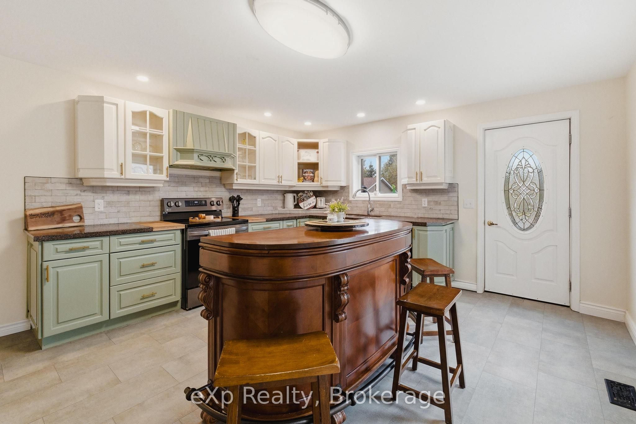 Additional image 3 of 668 Garafraxa Street S, West Grey, ON, N0G 1R0