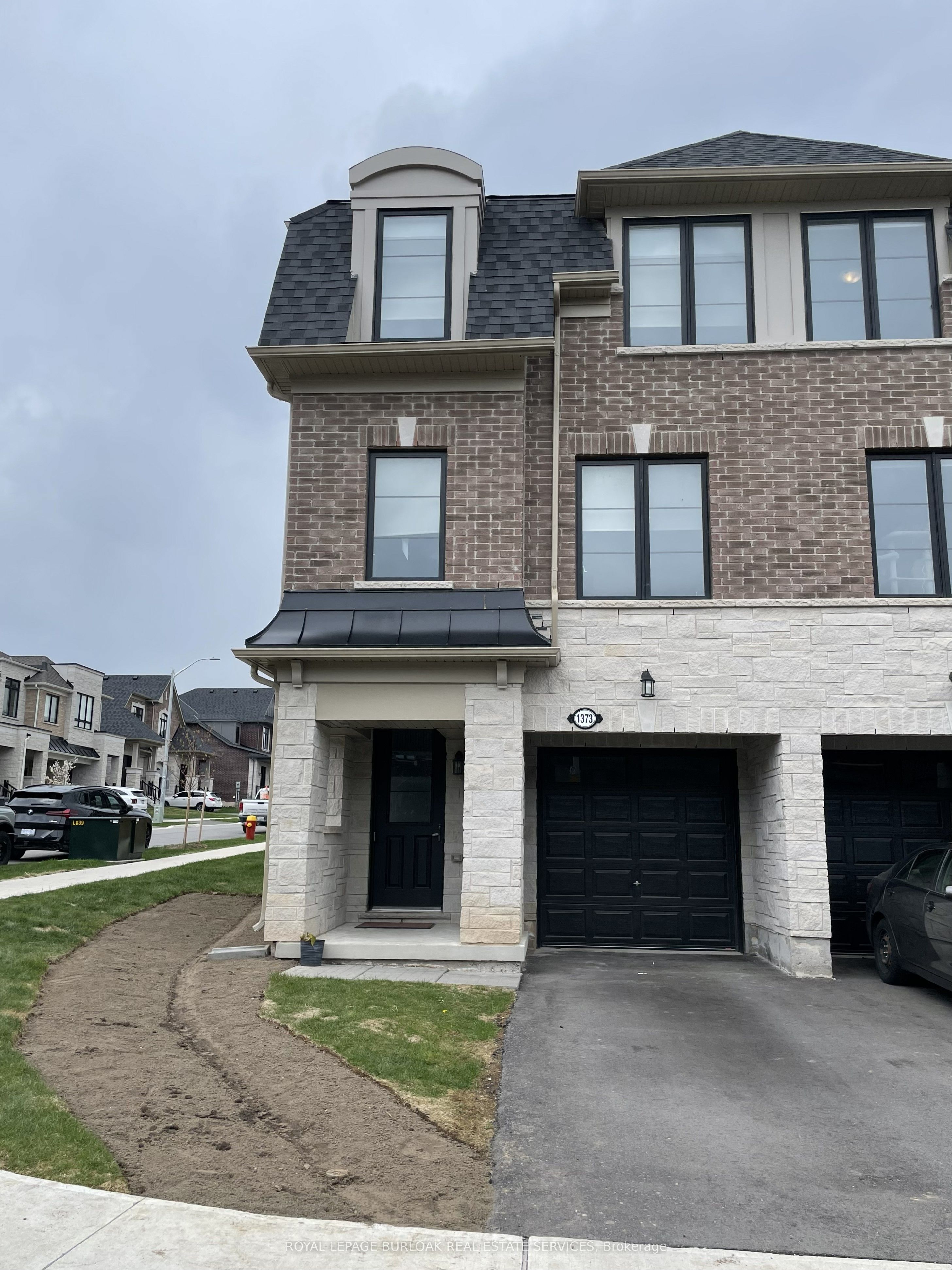 Additional image 2 of 1373 Almonte Drive, Burlington, ON, L7P 0V8