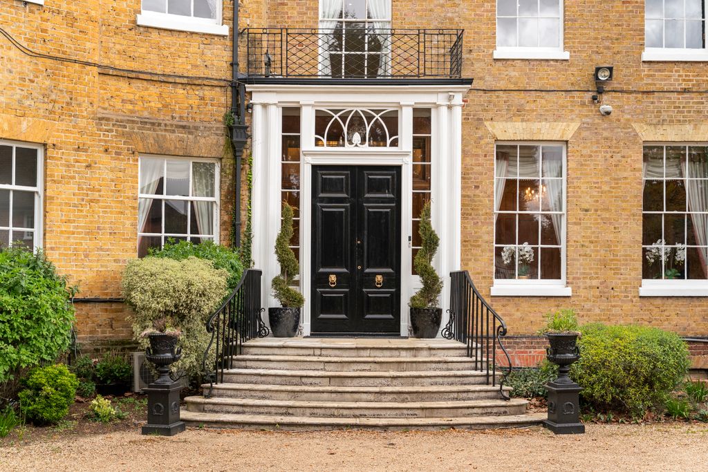 Additional image 3 of 9 bed property for saleHadley, Hadley, Barnet EN5